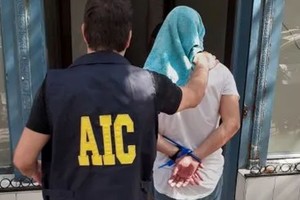 Juan Mauricio Camargo está detenido desde el 10 de abril de 2022, acusado de 36 estafas en la compra venta de autos. Crédito: Prensa AIC/Archivo.