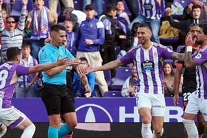 La indignación de los jugadores del Valladolid.