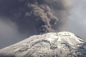 Las cenizas del volcán Popocatépetl podrían generar complicaciones.