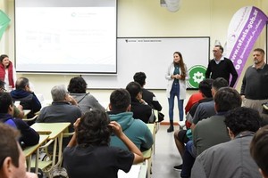 El taller permite que los alumnos puedan proyectar, dimensionar, calcular, instalar y mantener paneles solares en domicilios, comercios, empresas e instalaciones rurales.