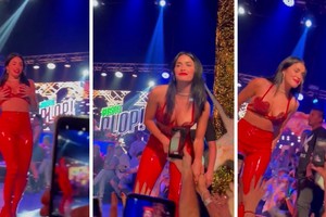 Lali saludó a sus fanáticos en la fiesta.