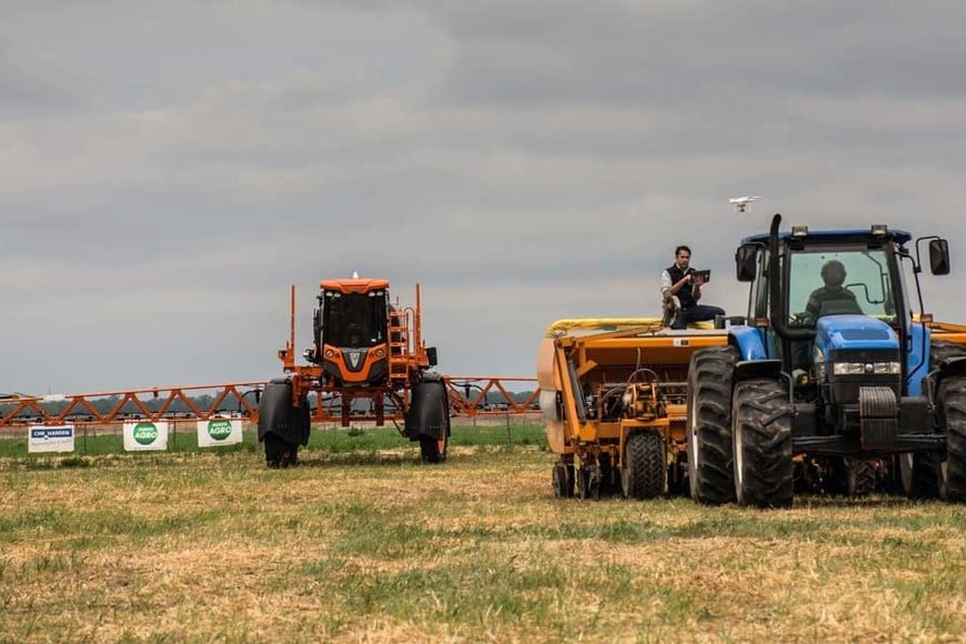 Cereales y maquinaria agrícola, dos de los intereses que los países africanos mostraron en relación a Santa Fe.