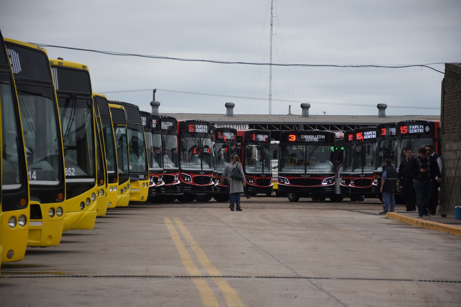 Se renuevan las unidades en el transporte urbano de Santa Fe. 
Fotos: Manuel Fabatía