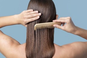 Evitar someter el cabello a altas temperaturas con demasiada frecuencia es clave para mantenerlo sano y hermoso.