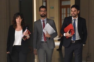 Debido a la complejidad del caso, se conformó un tribunal pluripersonal. El mismo está compuesto por la jueza Celeste Minniti -presidenta- y los jueces Pablo Ruiz Staiger y Leandro Lazzarini. Crédito: Flavio Raina.