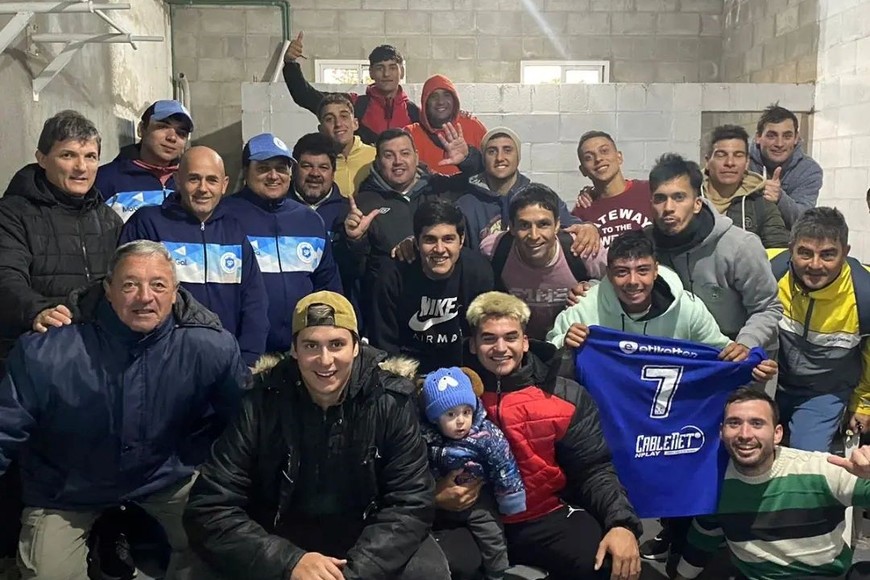 Con la típica camiseta de los goles anotados, Santa Paula llegó al tercer puesto.