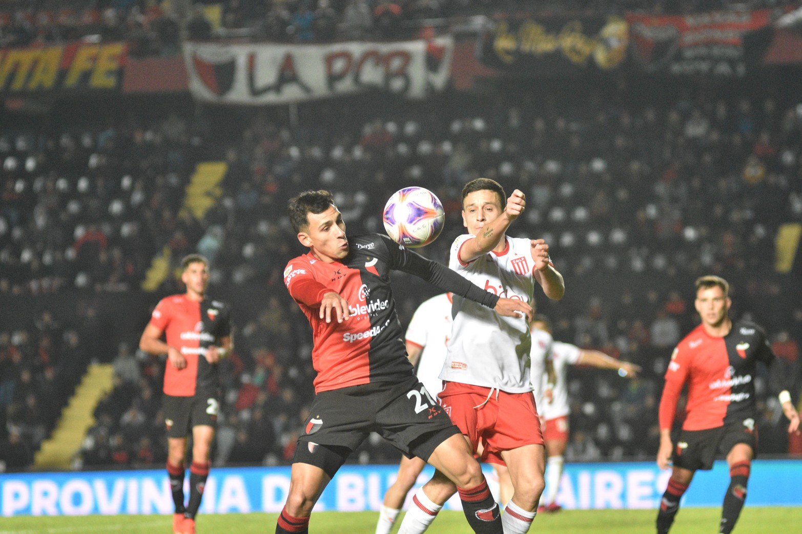 Colón le cortó el invicto a Estudiantes. Ganó 1 a 0, con gol de Garcé.
Foto: Manuel Fabatía