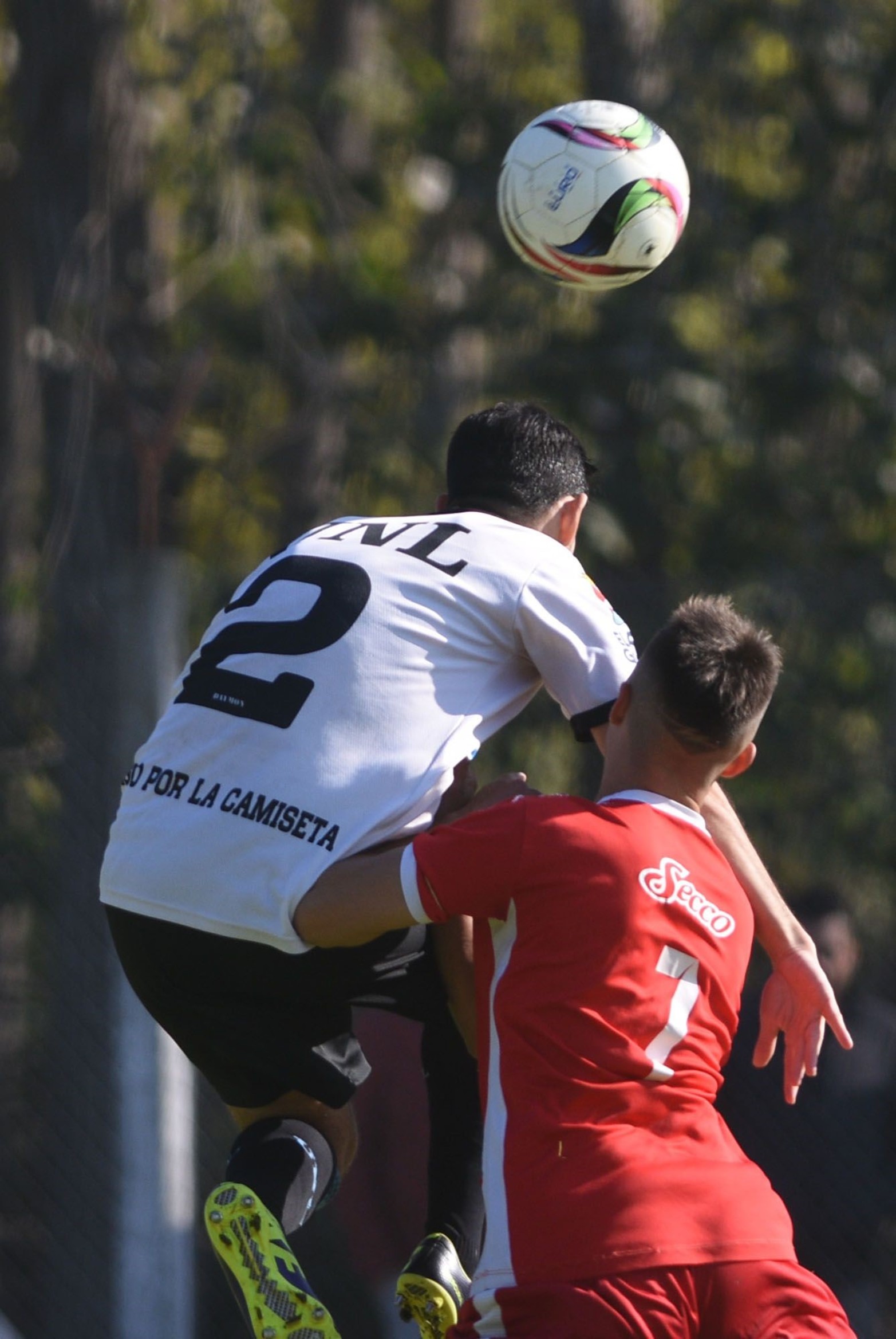 Independiente le ganó 1 a 0 a UNL y lidera las posiciones junto a El Quilla.  Torneo Apertura de la liga Santafesina de fútbol.