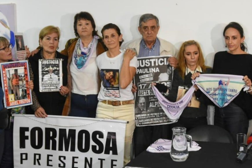 Amigos y familiares piden justicia por el femicidio