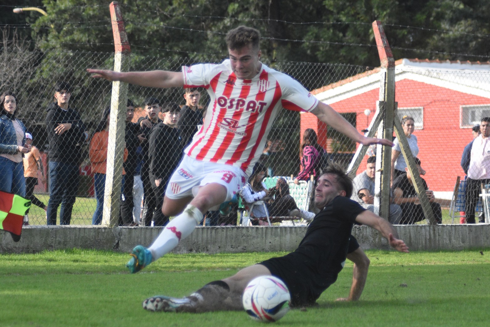 El clásico liguista fue para Colón que venció 2 a 1 a Unión en el predio de la Tatenguita.