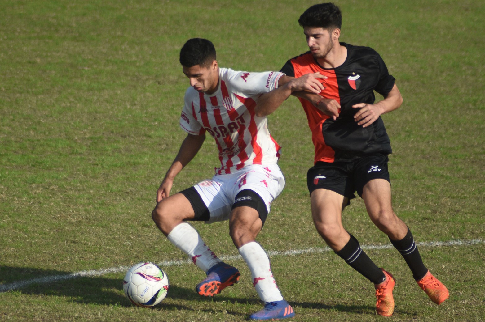 El clásico liguista fue para Colón que venció 2 a 1 a Unión en el predio de la Tatenguita.