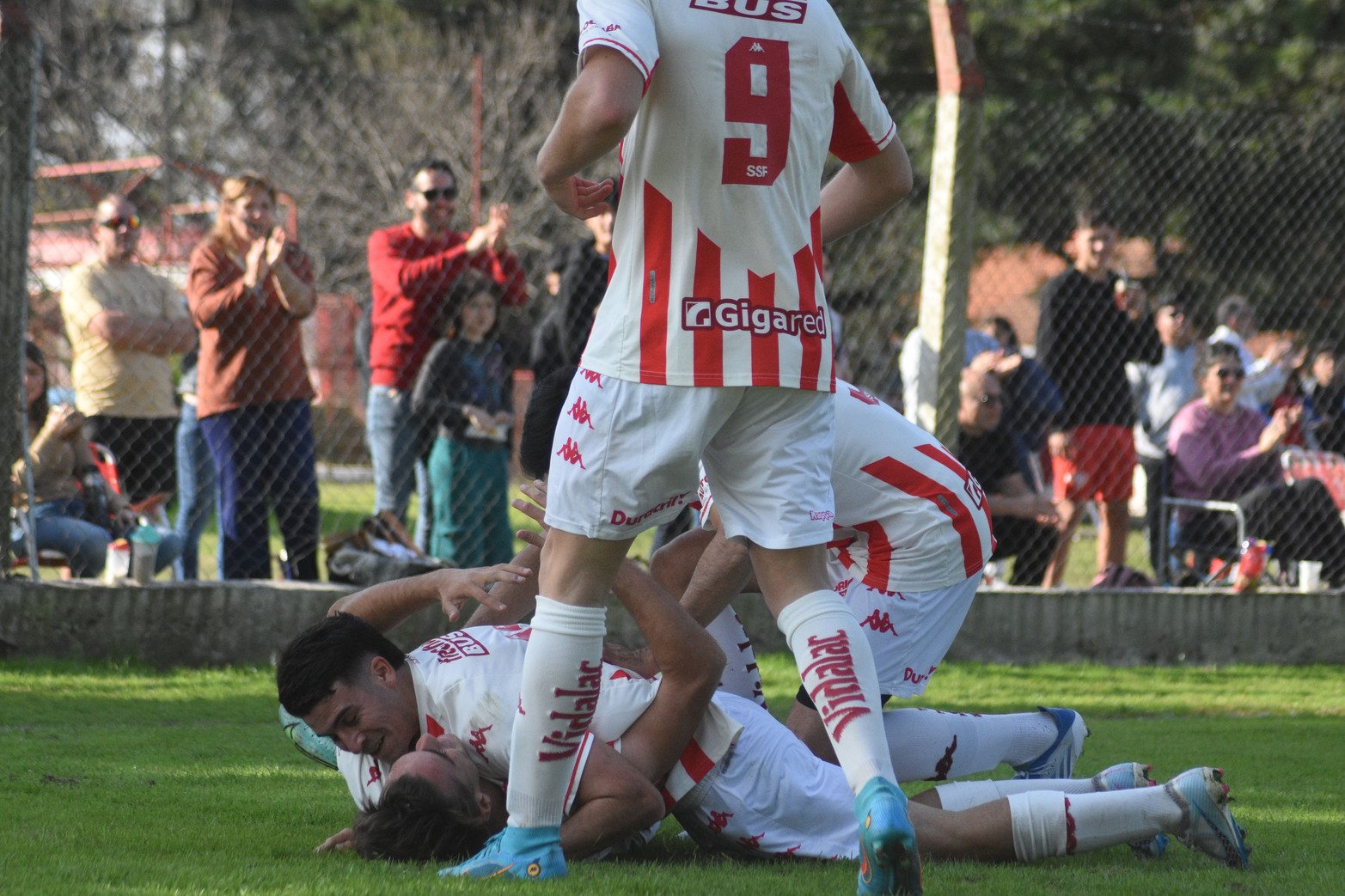 El clásico liguista fue para Colón que venció 2 a 1 a Unión en el predio de la Tatenguita.