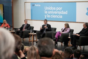 “No hay mayor valor que tengamos que defender que es la universidad pública, gratuita, de calidad e inclusiva”, sostuvo Massa.