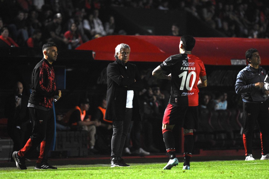 Farías ya se ganó la titularidad en el equipo de Pipo Gorosito. Crédito: Manuel Fabatía