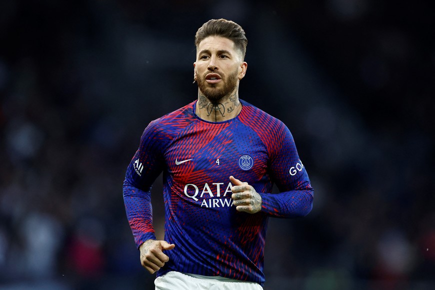 Soccer Football - Ligue 1 - Angers v Paris St Germain - Stade Raymond Kopa, Angers, France - April 21, 2023
Paris St Germain's Sergio Ramos during the warm up before the match REUTERS/Stephane Mahe