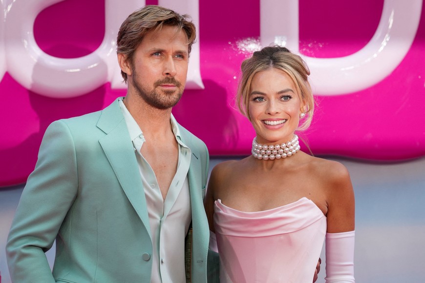 FILE PHOTO: Margot Robbie and Ryan Gosling attend the European premiere of "Barbie" in London, Britain July 12, 2023. REUTERS/Maja Smiejkowska/File Photo