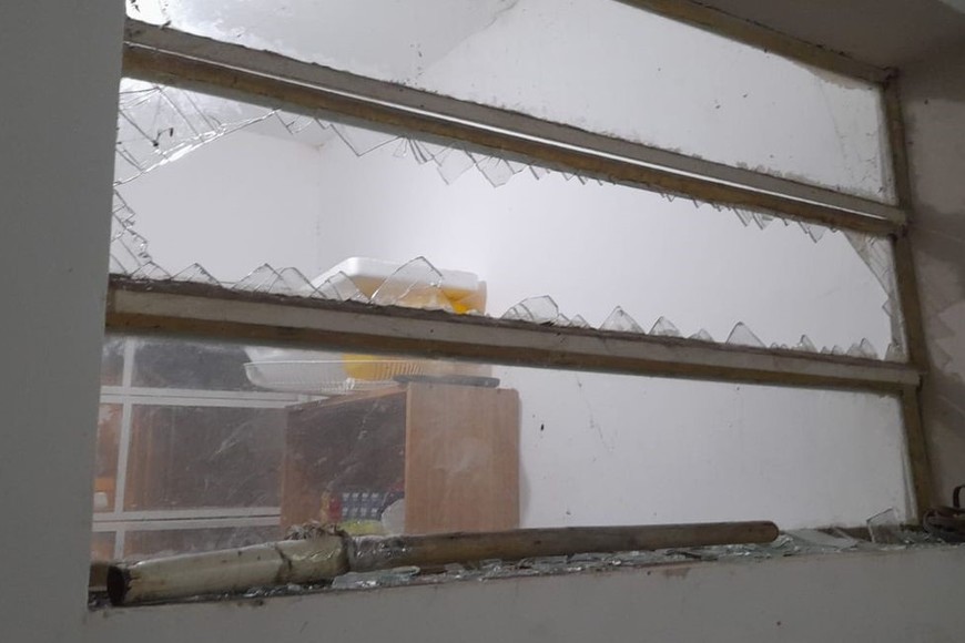 Rompieron una ventana e intentaron ingresar a una casa ubicada en calle La Paz al 3600. Foto: Gentileza