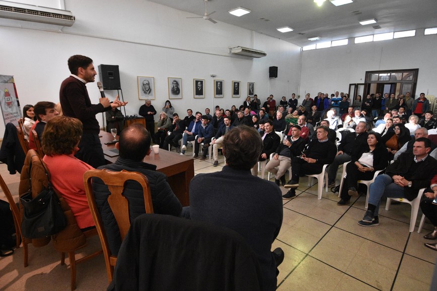 En el salón Aldo Emilio Tessio de la casa radical, Pullaro fue presentado como el futuro gobernador de Santa Fe pero él instó a tener los pies sobre la tierra.