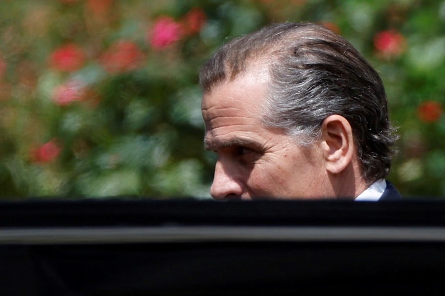 Hunter Biden, son of U.S. President Joe Biden, departs federal court after a  plea hearing on two misdemeanor charges of willfully failing to pay income taxes in Wilmington, Delaware, U.S. July 26, 2023. REUTERS/Jonathan Ernst