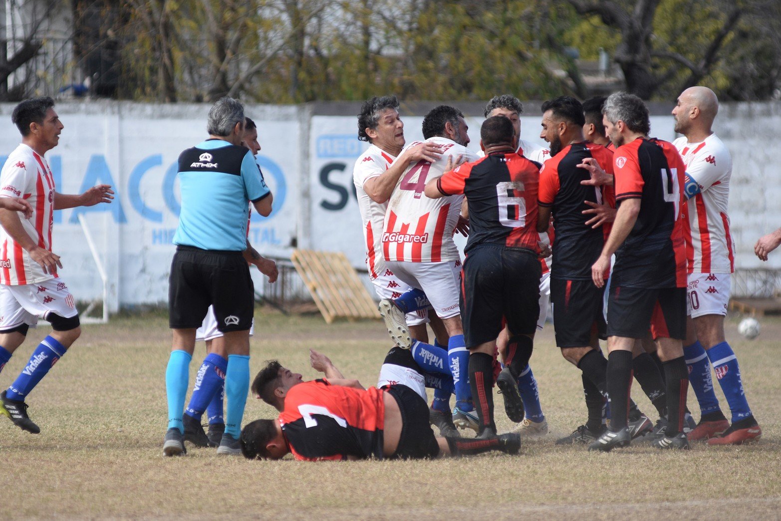 Colón se consagró campeón del torneo Apertura de la Liga Senior al vencer a Unión por 1 a 0.