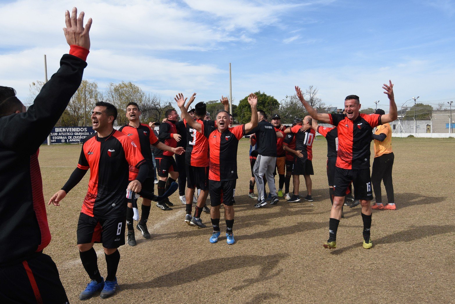 Colón se consagró campeón del torneo Apertura de la Liga Senior al vencer a Unión por 1 a 0.