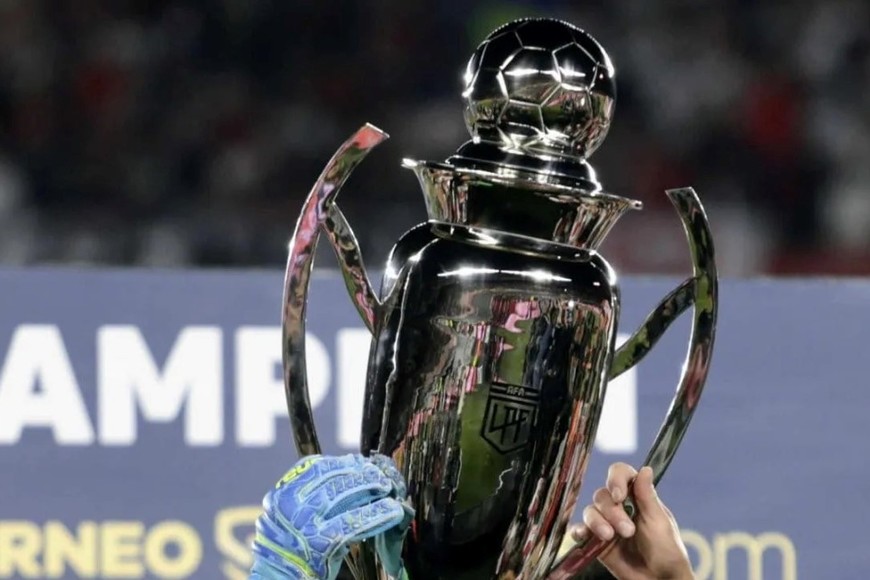 Trofeo de la Copa de la Liga.