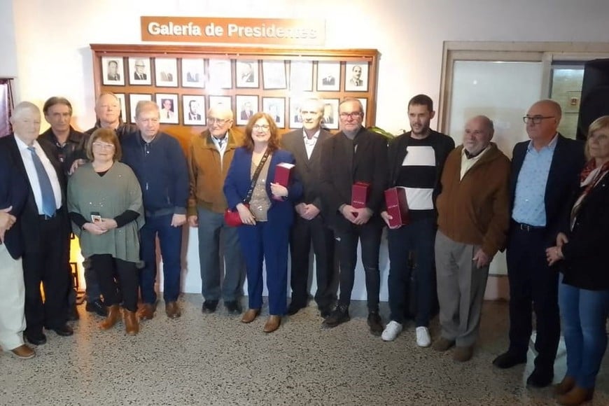 Todo San Jerónimo Norte participa de los festejos del centenario. Ayer se habilitó la “Galería de los Presidentes”, con una importante distinción a ex presidentes de la institución. Foto: Municipalidad