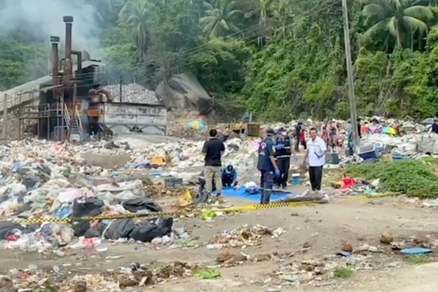 El chef acompañó a las autoridades hasta el lugar en el que se deshizo de los restos del cirujano. Foto: Policía de Tailandia