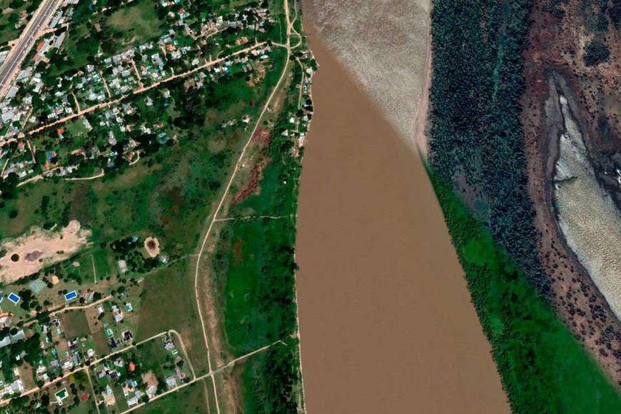 La imagen de Google Earth de octubre de 2020 muestra la primera construcción que se instaló a la altura de la calle Las Grevileas.