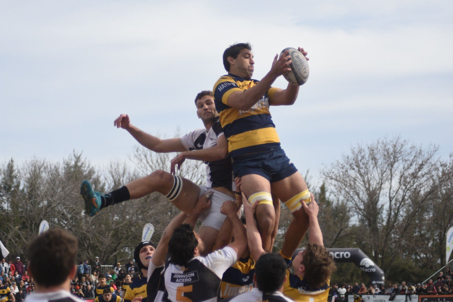 Estudiantes de Paraná se consagró campeón del Torneo Regional del Litoral de Rugby. En una final infartante disputada en cancha de Santa Fe RC, en Sauce Viejo, el CAE conquistó la gloria al derrotar 16 a 12 a Gimnasia de Rosario.