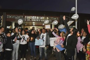 La movilización se concentró frente al Hospital Materno Neonatal Ramón Carrillo de la ciudad de Córdoba.