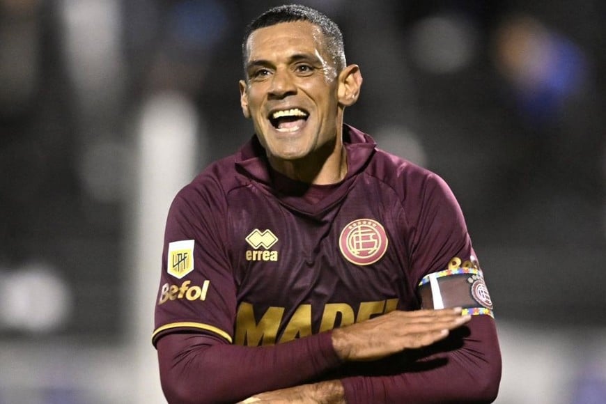 El "Pepe" jugó 309 partidos con la camiseta de Lanús y convirtió 171 goles.