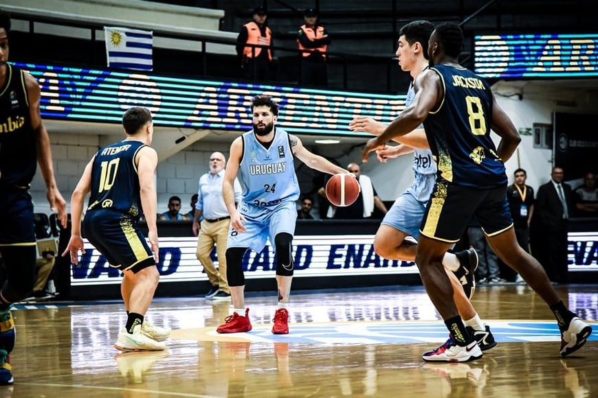 Importante triunfo de Uruguay. Crédito: FIBA