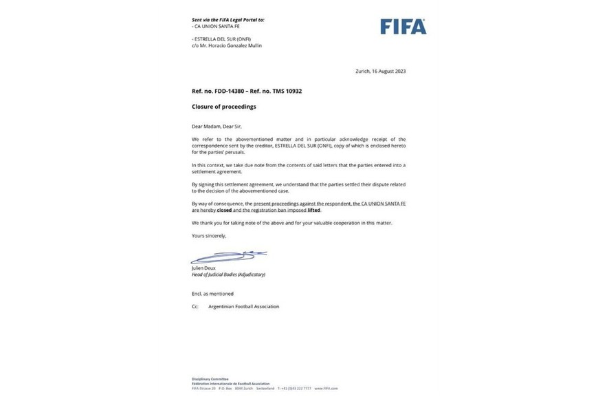 El papel más esperado. La resolución en inglés de la FIFA, donde queda liberado Unión de una de las tres demandas: en este caso la de Estrella del Sur/Plaza Colonia por Santiago Mele. Ahora, faltan los dos clubes de Colombia.