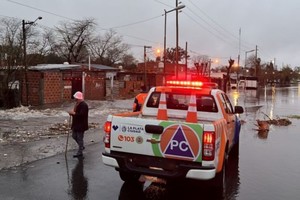 Desde el Servicio Meteorológico Nacional (SMN) informaron esta mañana que ya superaban los 115 milímetros caídos en las últimas horas en territorio platense.