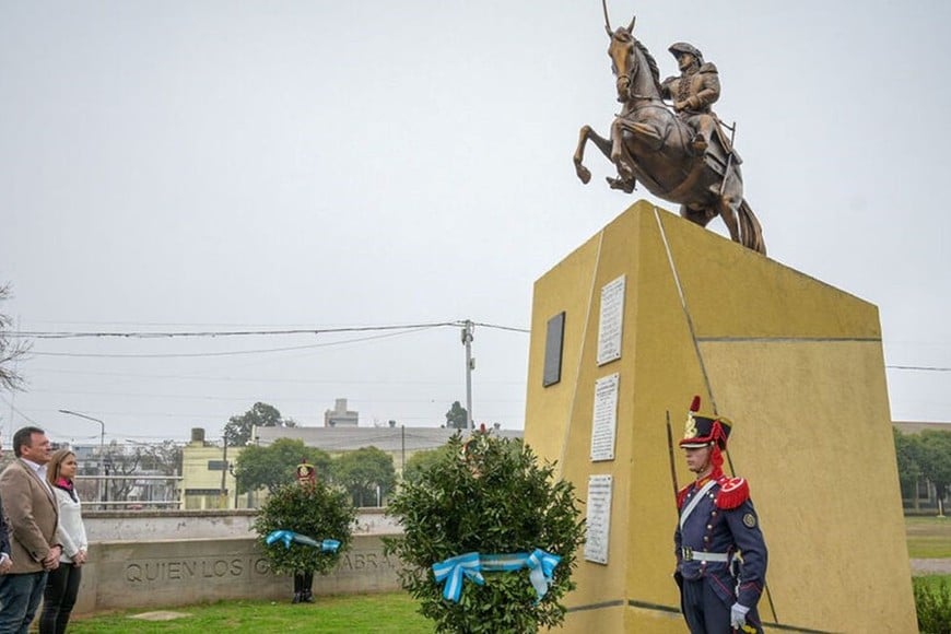 Raimundo adelantó que las obras de revalorización continuarán en toda la Manzana Histórica, a partir de una ampliación del convenio con la Orden Franciscana. “El tesoro es invaluable, en iconografía, arte sacro, con la Parroquia, donde descansa la mujer que cosió la primera bandera patria, y la biblioteca, donde hay manuscritos de San Martín e incunables del siglo 16".