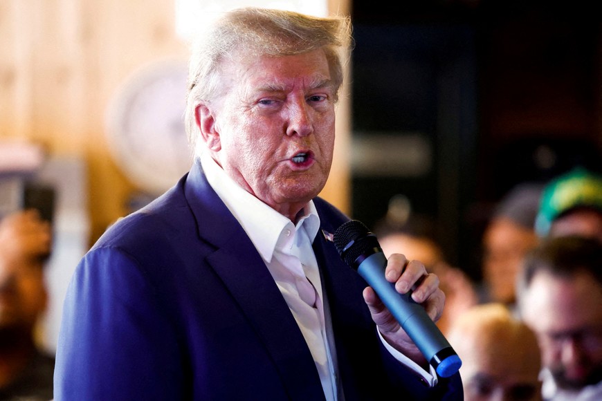 FILE PHOTO: Republican presidential candidate and former U.S. President Donald Trump speaks as he campaigns at the Iowa State Fair in Des Moines, Iowa, U.S. August 12, 2023.  REUTERS/Evelyn Hockstein/File Photo