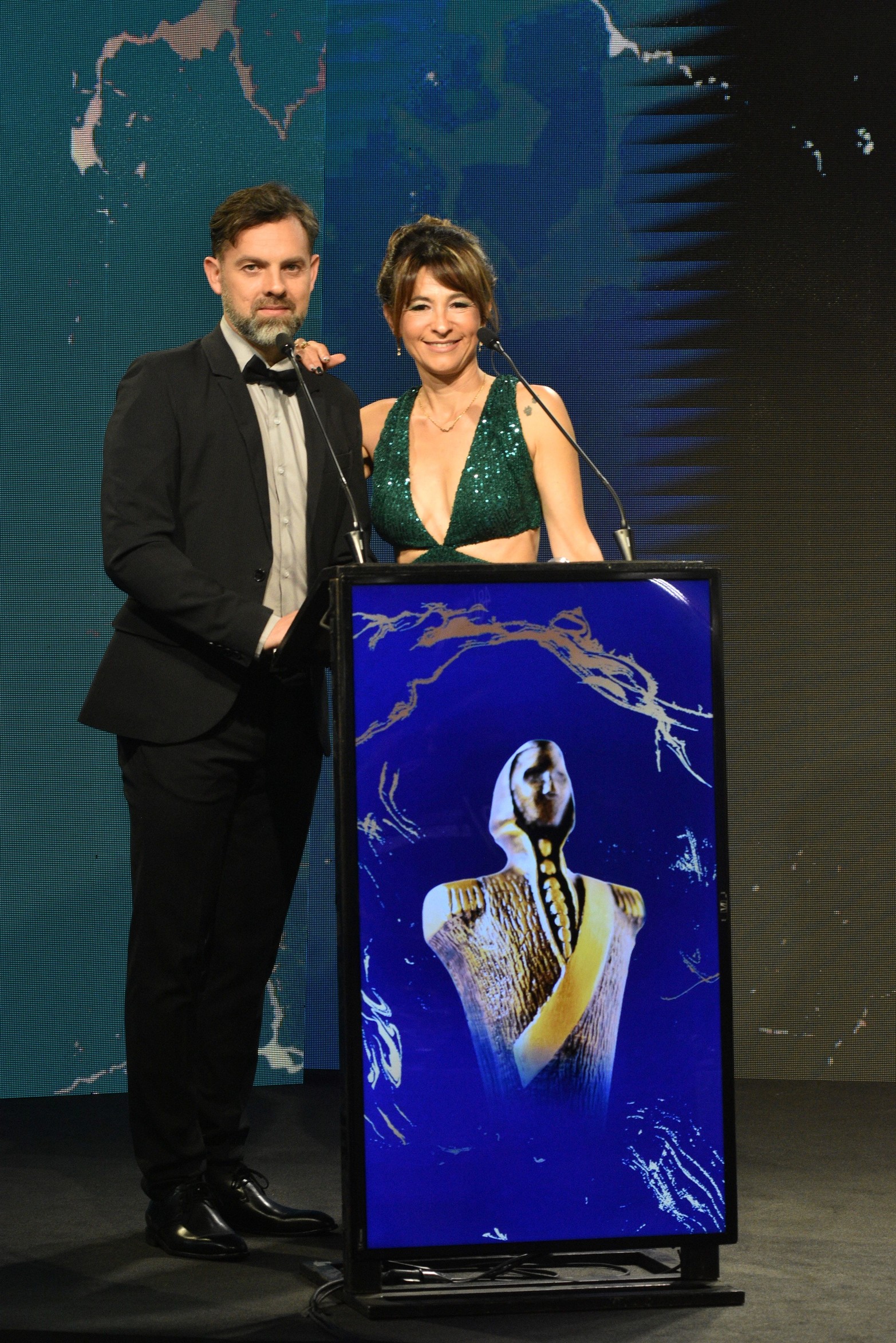 Gustavo Ocampo y María Luengo son los conductores de la edición 48 de los premios El Brigadier.
