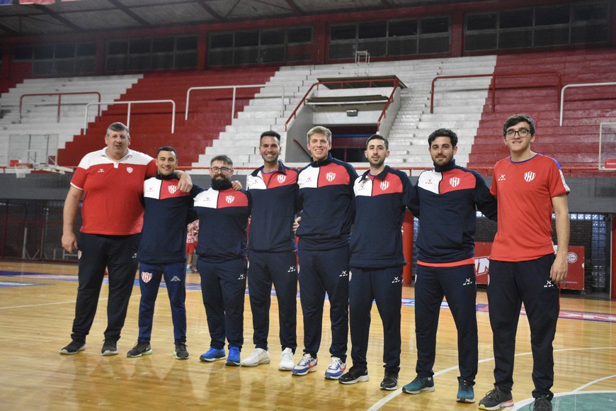 Todo el grupo de trabajo que conduce el básquetbol de Unión, en la ardua misión de mejorar lo realizado en la temporada anterior en la máxima categoría del básquetbol nacional.