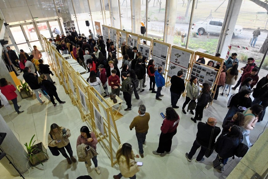 "César fue un profesional comprometido con una arquitectura al servicio de la sociedad y anclada a su entorno", se remarcó en la ocasión de inaugurarse la muestra.