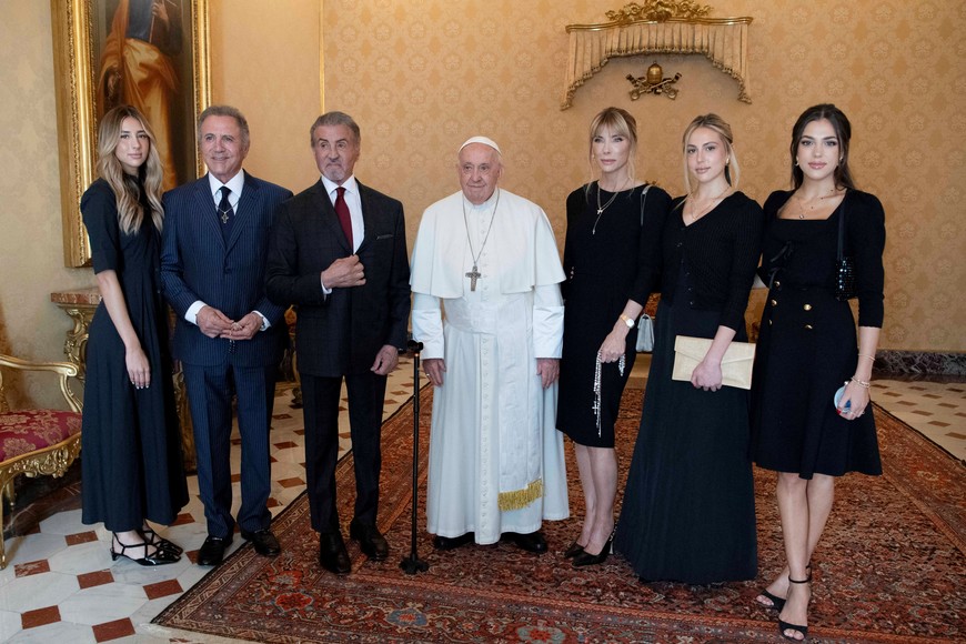 Pope Francis meets actor Sylvester Stallone and his family at the Vatican, September 8, 2023.  Vatican Media/­Handout via REUTERS    ATTENTION EDITORS - THIS IMAGE WAS PROVIDED BY A THIRD PARTY.
