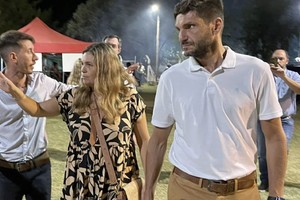 La diputada, Silvana Di Stefano, junto al gobernador electo, Maximiliano Pullaro.