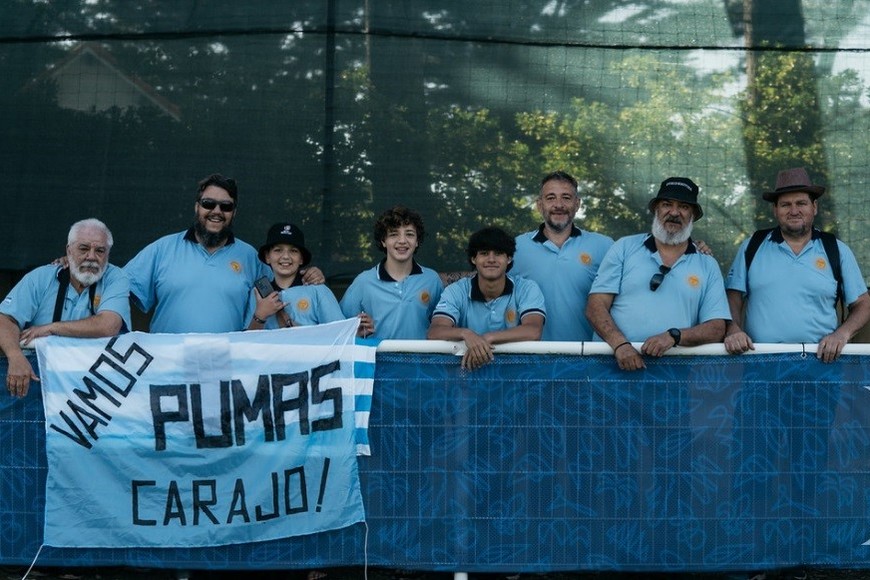 Santafesinos en La Baule: Carlos, Matías y Agustín Viola, Felipe Leiva, Tomás Barbotti, Agustín Leiva, Martín Suárez y Horacio Barbotti. Crédito: Prensa UAR.