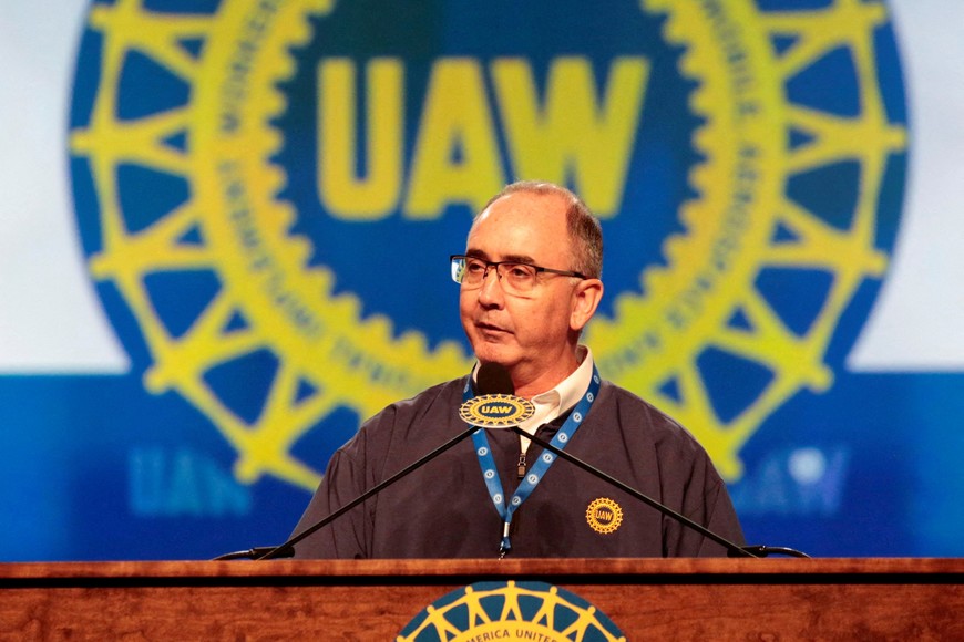 FILE PHOTO: UAW President Shawn Fain chairs the 2023 Special Elections Collective Bargaining Convention in Detroit, Michigan, U.S. March 27, 2023. REUTERS/Rebecca Cook/File Photo