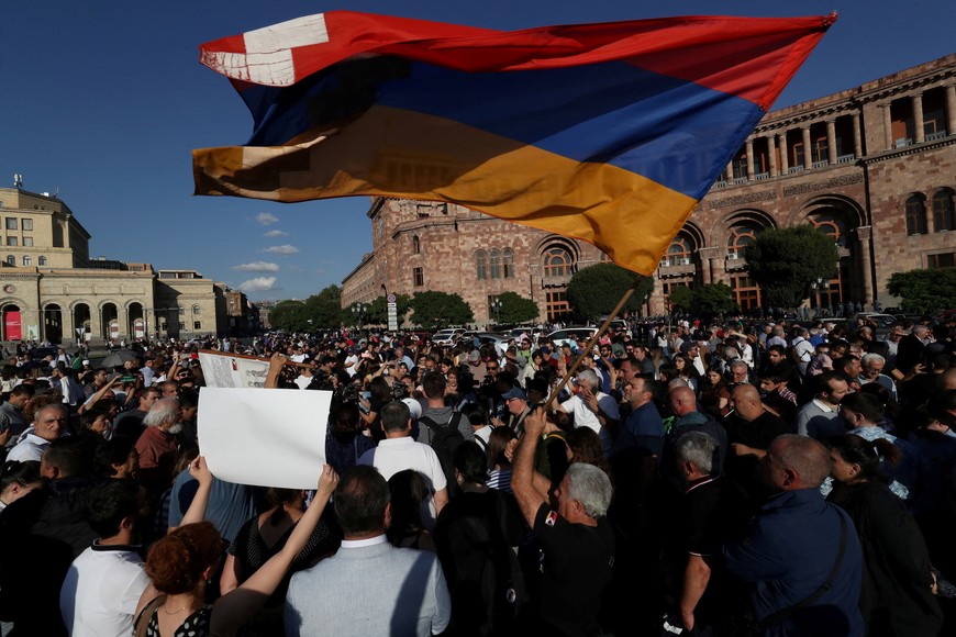 Protesters gather near the government building, after Azerbaijan launched a military operation in the region of Nagorno-Karabakh, in Yerevan, Armenia, September 19, 2023. Vahram Baghdasaryan/Photolure via REUTERS ATTENTION EDITORS - THIS IMAGE HAS BEEN SUPPLIED BY A THIRD PARTY.