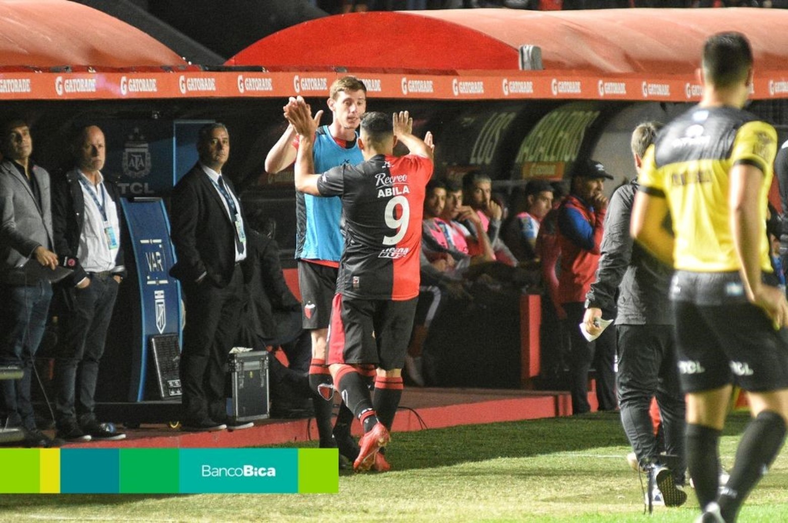 Colón derrotó a Argentinos Juniors en Santa Fe.