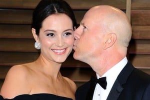 Bruce Willis y su esposa Emma Heming.