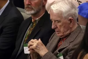 Yaroslav Hunka, veterano de la Waffen - SS nazi, en el Parlamento de Canadá.