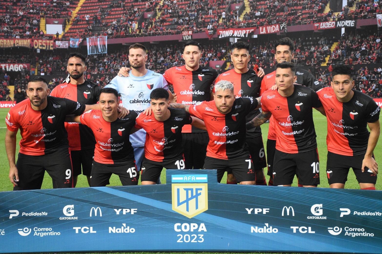 El once titular que paró el DT Gorosito.