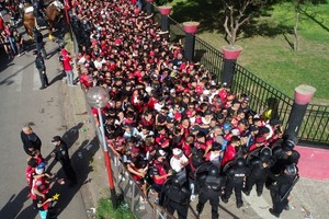 Las puertas del estadio se abrirán tres horas antes del inicio del partido.  Foto: Fernando Nicola